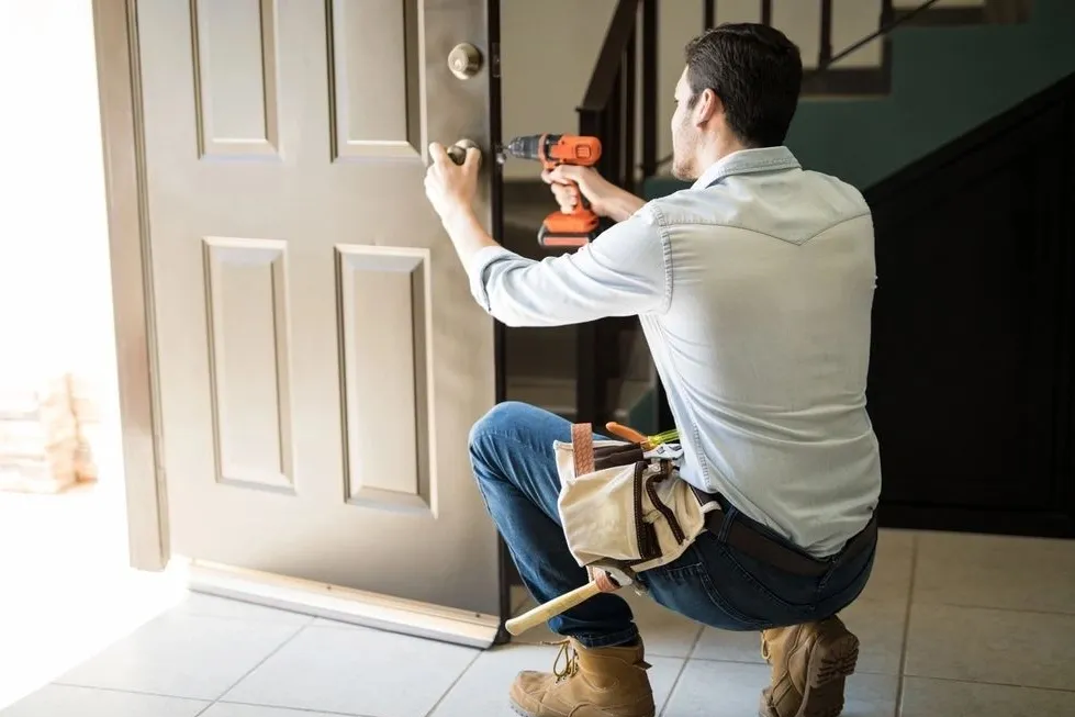 Door Repair Installation Carpenter Dubai